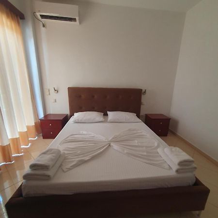 Hotel Afrodite Dhërmi Kültér fotó