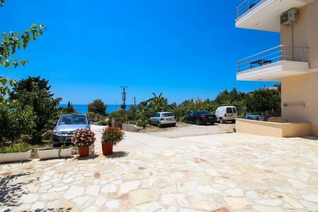 Hotel Afrodite Dhërmi Kültér fotó