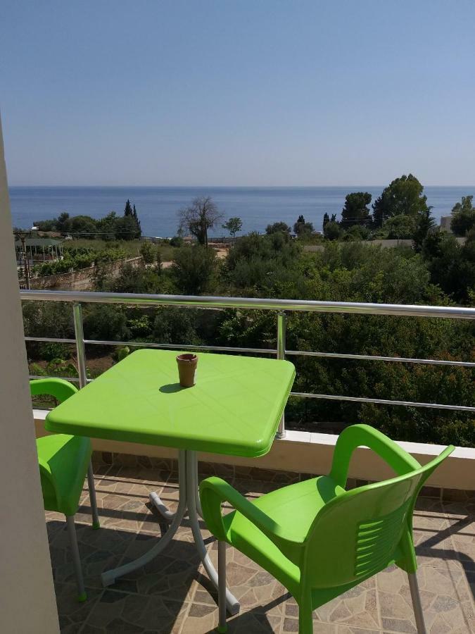 Hotel Afrodite Dhërmi Kültér fotó
