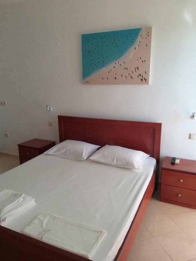 Hotel Afrodite Dhërmi Kültér fotó
